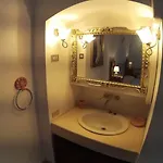 Very Apartment, By Shops, Restaurants Apartament *