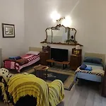 Very Apartment, By Shops, Restaurants Appartamento *