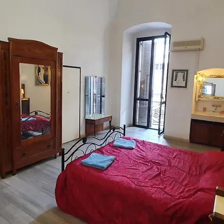 Very Apartment, By Shops, Bars, Restaurants Bari